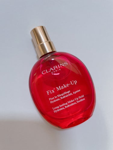 CLARINS
フィックス メイクアップ
限定15mlサイズ
税込み1,320円です✨


ずっと使ってみたかったので、ミニサイズが限定で発売されると知り、1月1日になったと同時にポチりました💗✨


