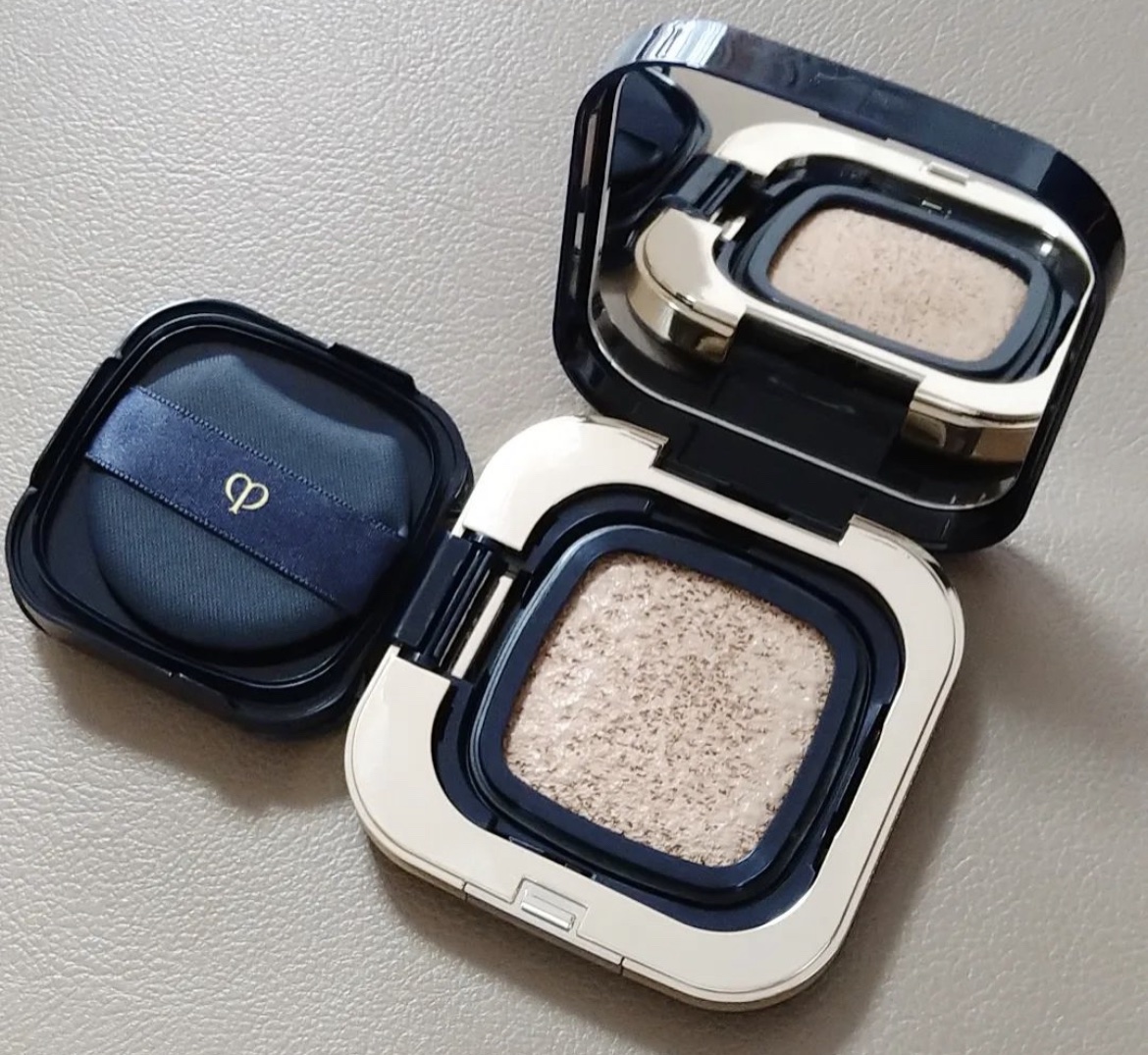 ✰
タンクッションエクラ ルミヌ／クレ・ド・ポーボーテ
✰
SPF25 PA+++
クレポのクッション…☺️💓
上品なツヤ感。今までツヤクッションを
色々使ってきたけど、濡れツヤ感がすごい！
かといってテカテカなわけでもない🥺
華やかな