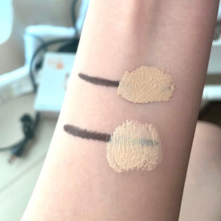 インスタント コンシーラー 100 明るめの肌色/MAYBELLINE NEW YORK/リキッドコンシーラーを使ったクチコミ(2枚目)