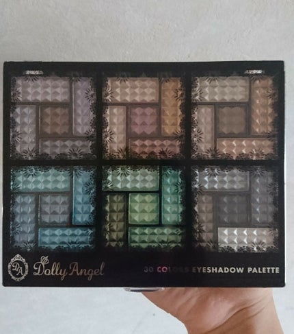 30COLORSEYESHADOWPALETTE/Dolly Angel/アイシャドウパレットを使ったクチコミ(1枚目)