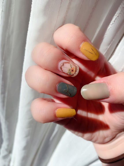 カラフルネイルズ/キャンメイク/マニキュアを使ったクチコミ(3枚目)