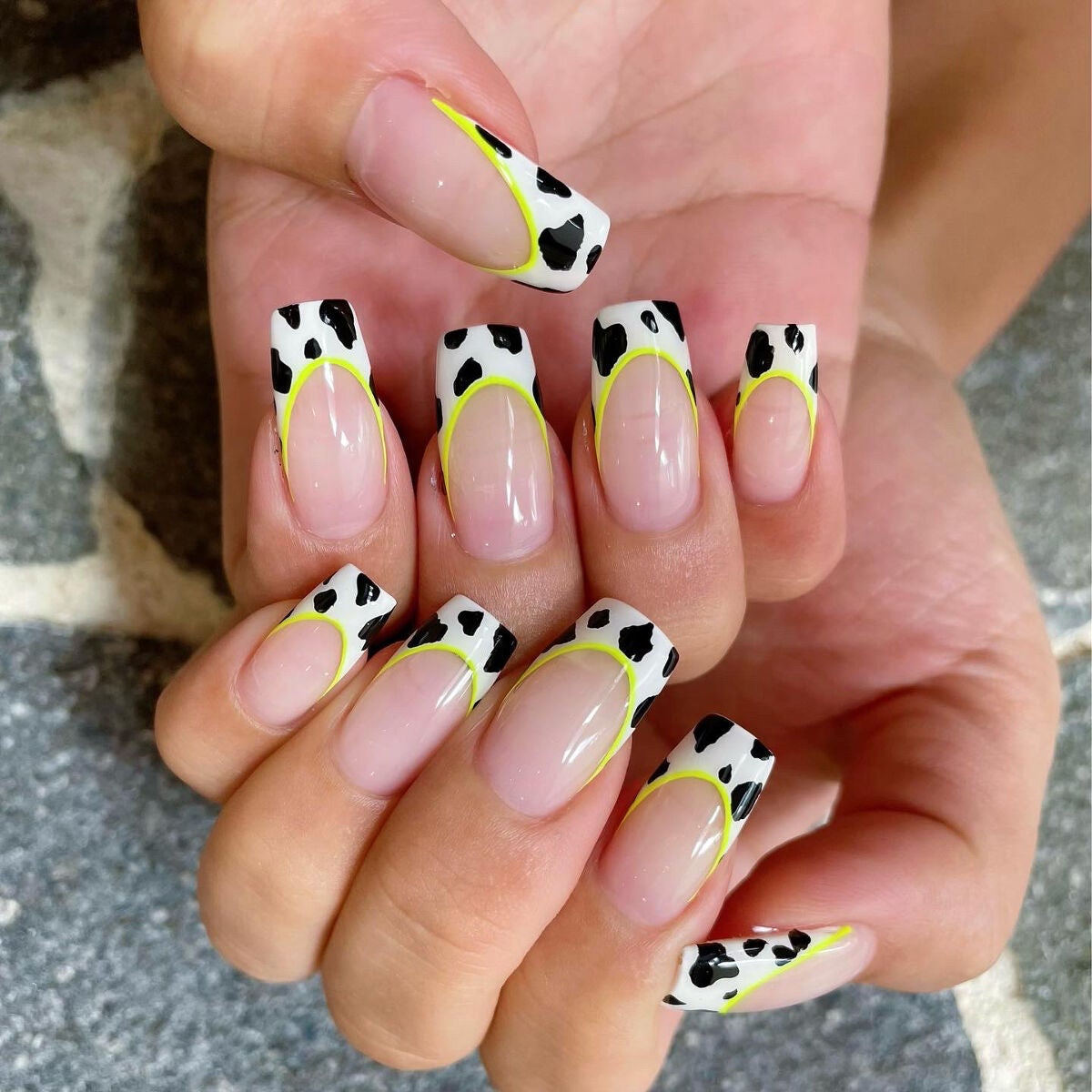 AYA on LIPS 「ネイルデザインを考える時の参考に♪夏ネイル集めてみました🌴──..」(6枚目)