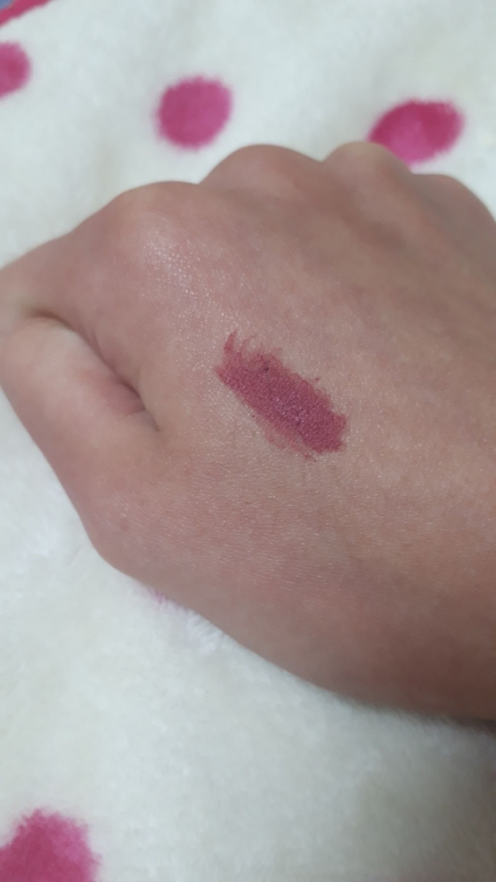 ジヒョペン on LIPS 「3CEのリップです水でも全然とれないのでとてもよいです!肌の色..」(2枚目)