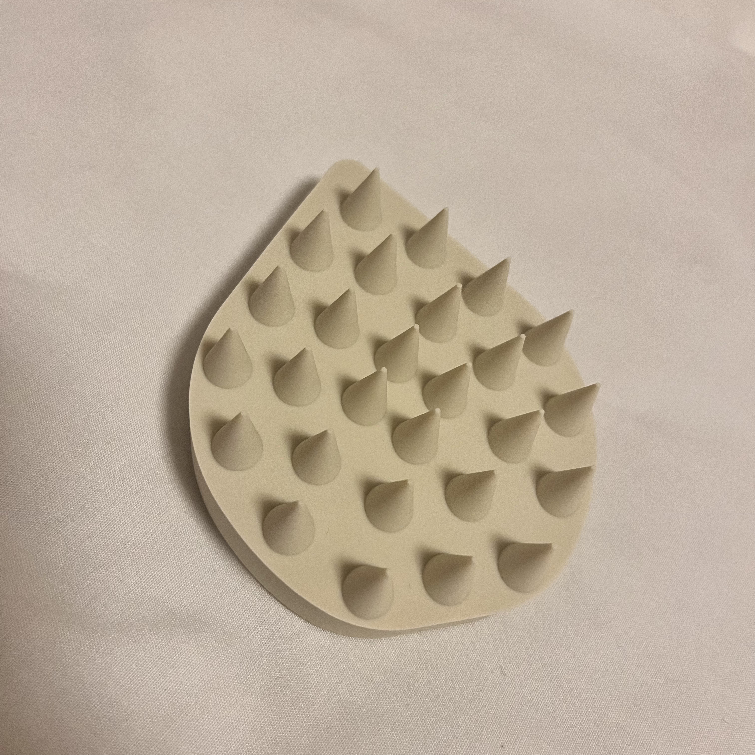 リラクシングマッサージブラシ/エトヴォス/スカルプブラシを使ったクチコミ（2枚目）