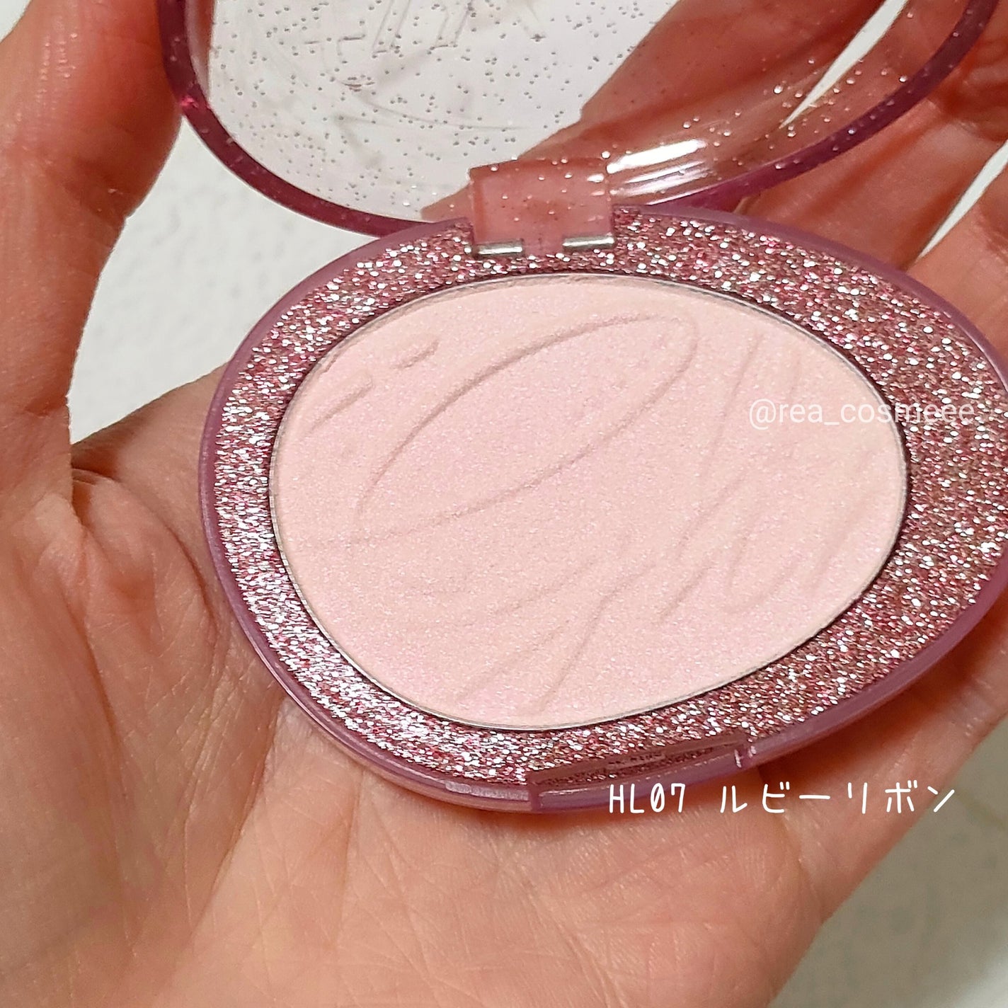 フィー グリッツストーンハイライター/fwee/パウダーハイライトを使ったクチコミ(3枚目)