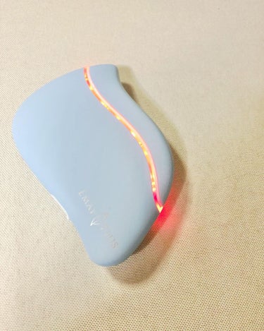 Emay Plus 電動かっさプレートのクチコミ「カッサで小顔マッサージ✨
これすごいよ‼️
電動で動いてさらに暖かくなるカッサだよ〜
香港の#.....」（3枚目）