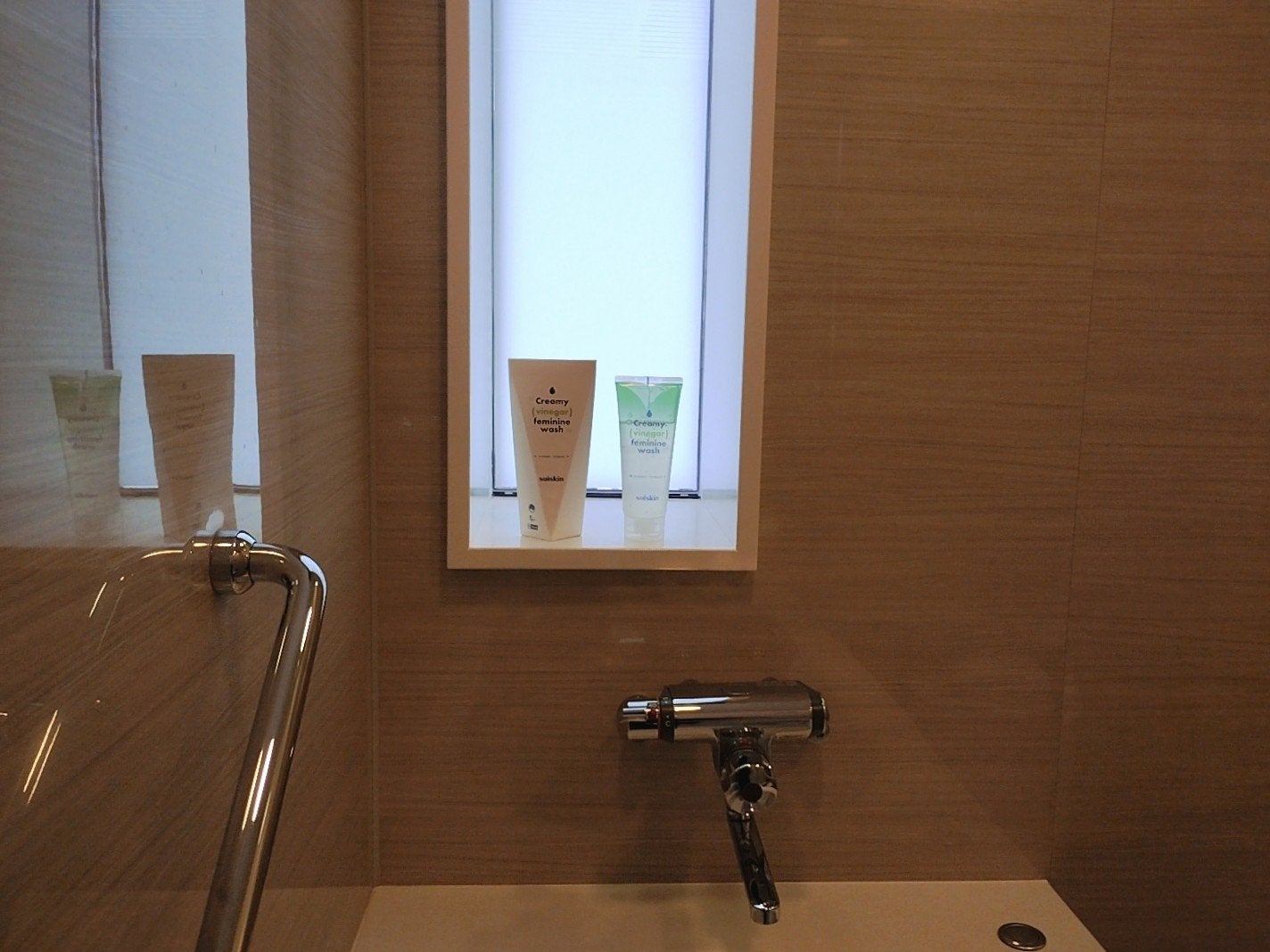 mcgroupakiko on LIPS 「神戸は35度となり残暑というには厳しい暑さ🥵日に何度も水のシャ..」(1枚目)