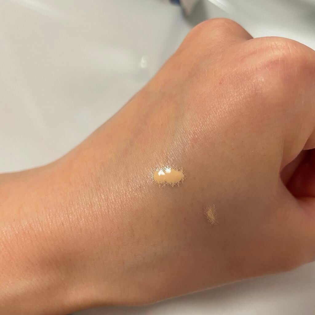 プリズム・リーブル・スキンケアリング・グロウ/GIVENCHY/リキッドファンデーションを使ったクチコミ(2枚目)