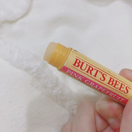 BURT'S BEES ピンクグレープフルーツ リップバームのクチコミ「【BURT’S BEES モイスチュライジングリップバーム ピンクグレープフルーツ】
🙆♀.....」(2枚目)