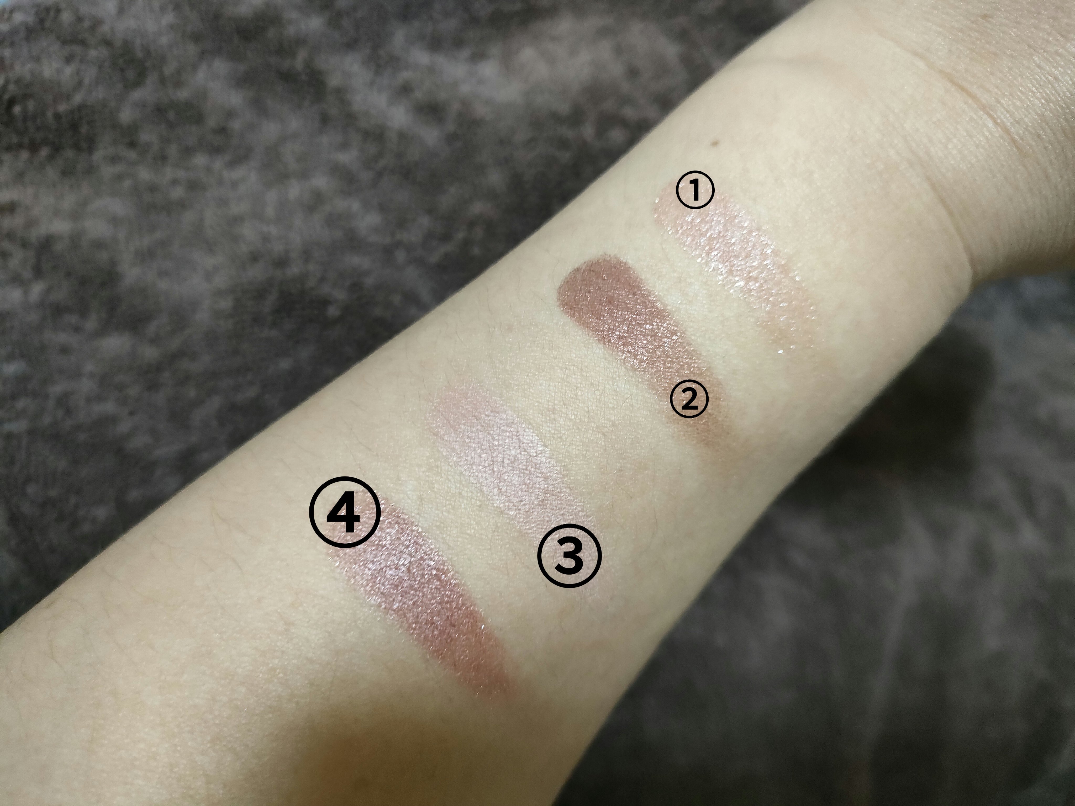 ミネラルクラッシィシャドー/エトヴォス/アイシャドウパレットを使ったクチコミ（3枚目）