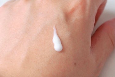 ホワイトニング デイケアミルク/CVITAS/乳液を使ったクチコミ（4枚目）