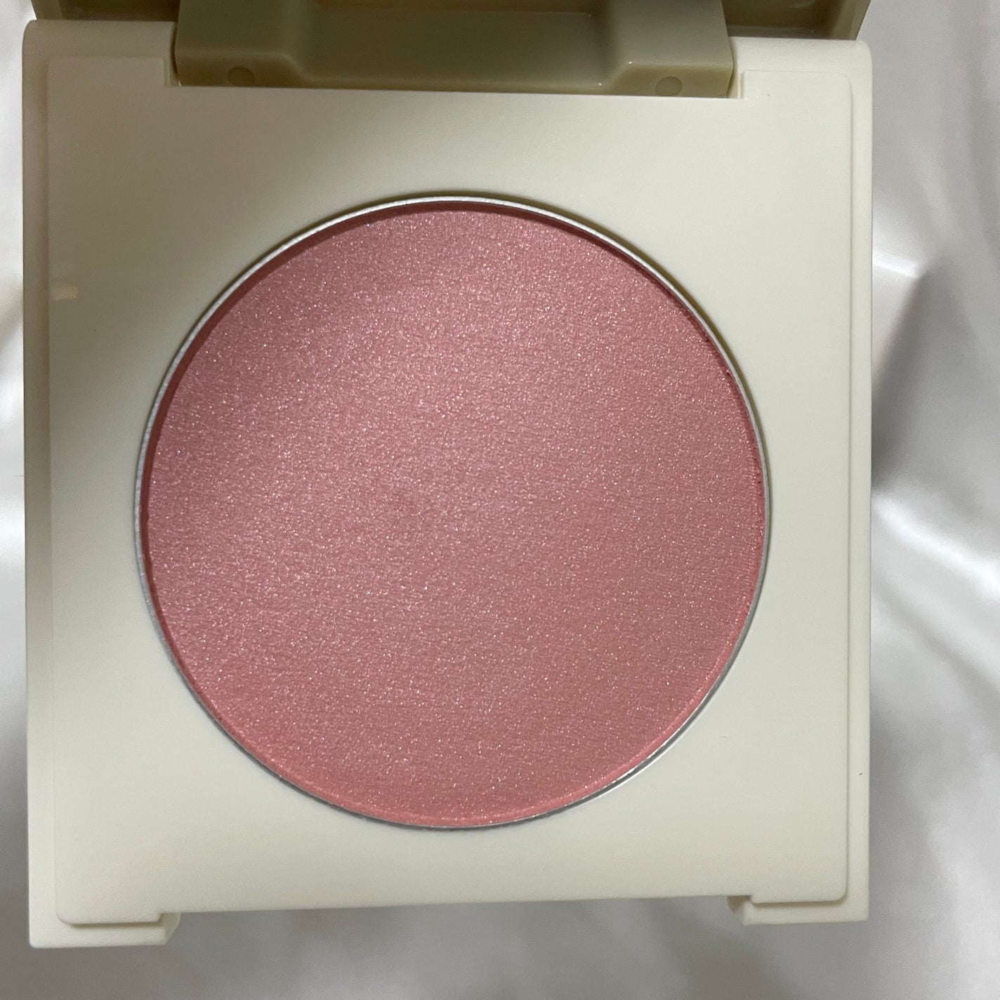 カバーマーク ライティング カラー パウダー/COVERMARK/パウダーチークを使ったクチコミ(2枚目)