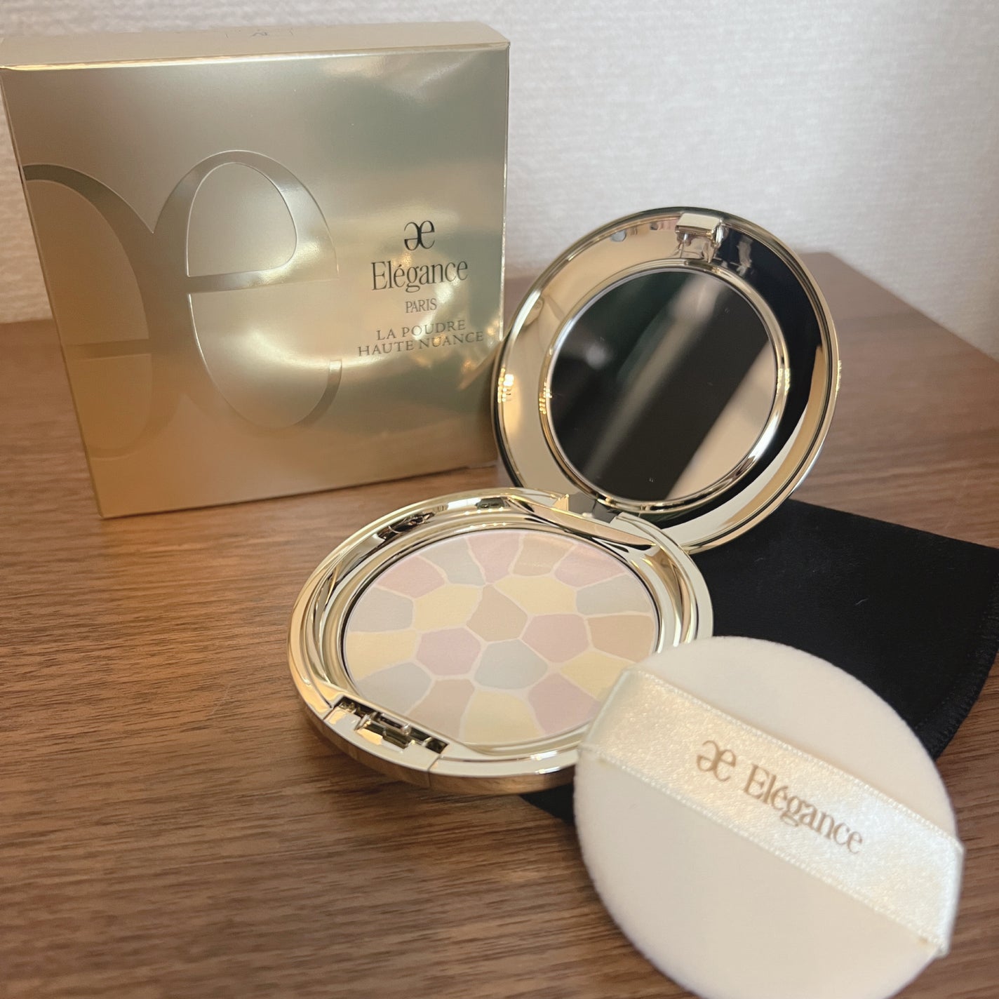 ラ プードル オートニュアンス/Elégance/プレストパウダーを使ったクチコミ(3枚目)