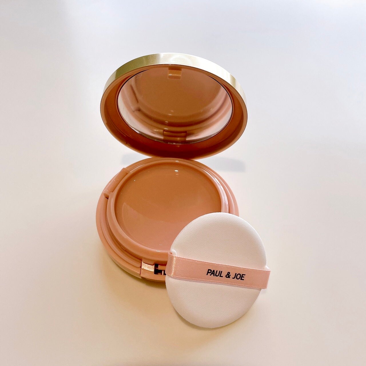 waniwaniコスメ@ふぉろば on LIPS 「PAUL&JOEシースルーヴェールコンパクト使用色:029/1..」(2枚目)