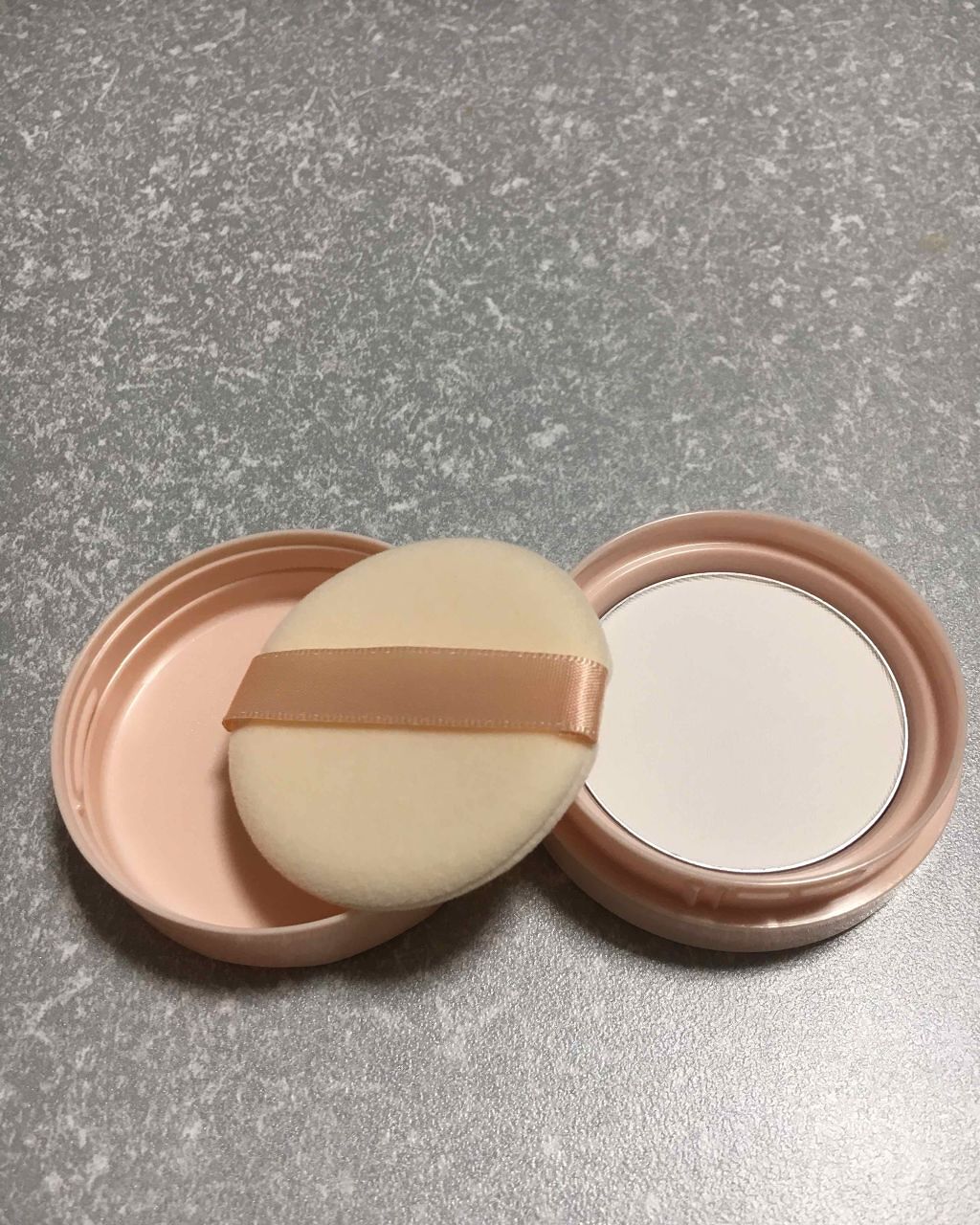 アクメディカ 薬用 フェイスパウダー クリア/ナリスアップ/パウダーファンデーションを使ったクチコミ(2枚目)