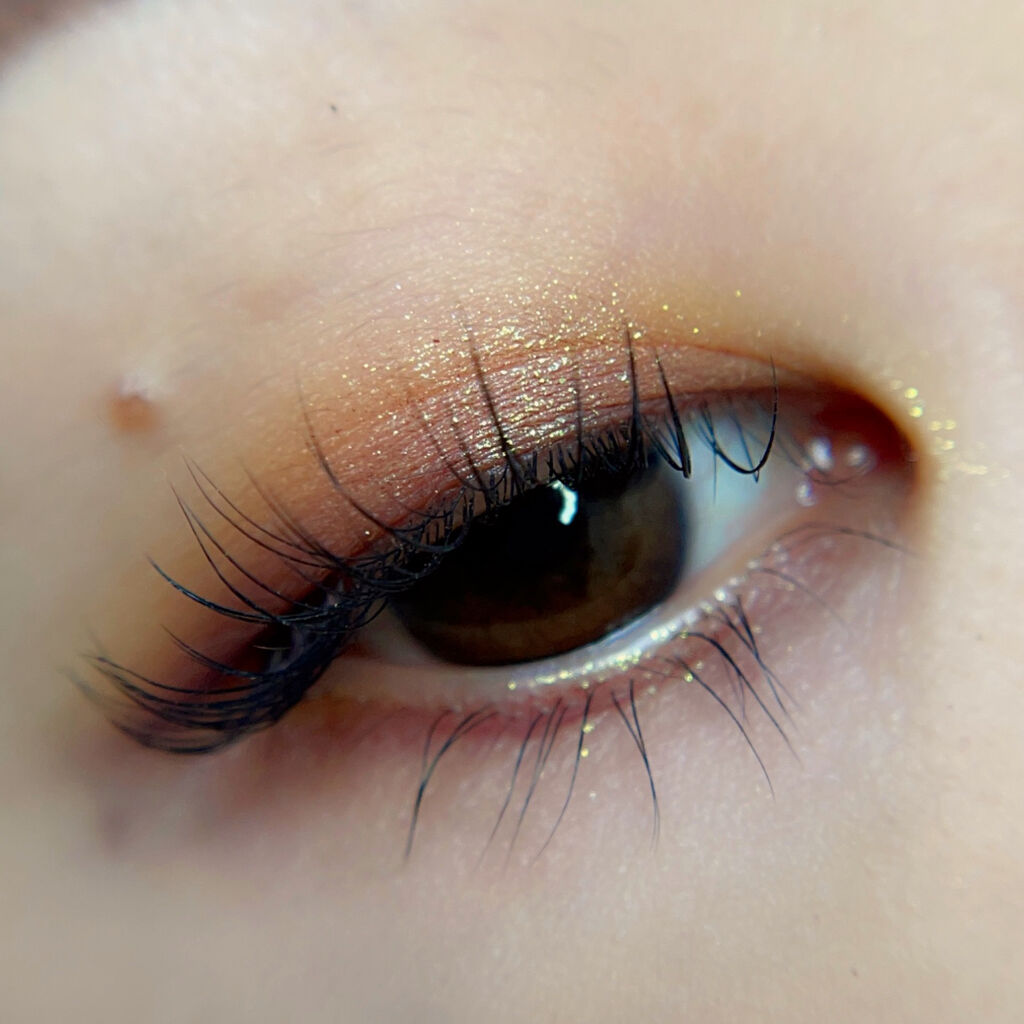 ダズルシャドウ/M・A・C/単色アイシャドウを使ったクチコミ（3枚目）