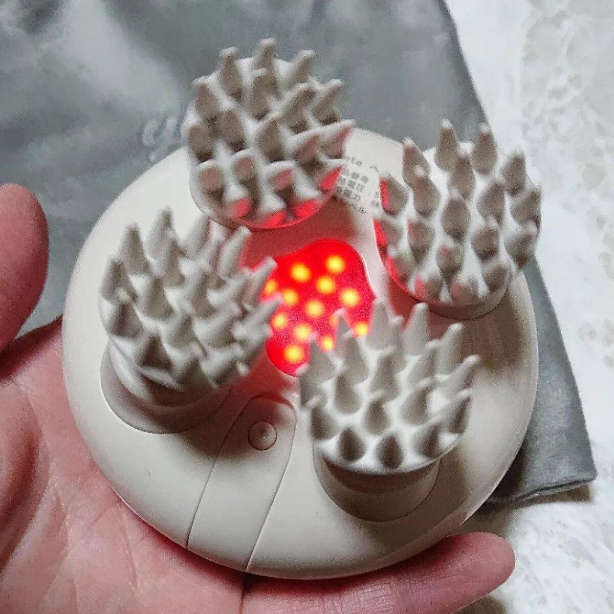 ヘッドスパ 電動頭皮ブラシ/yete/ヘッドマッサージャーを使ったクチコミ（3枚目）