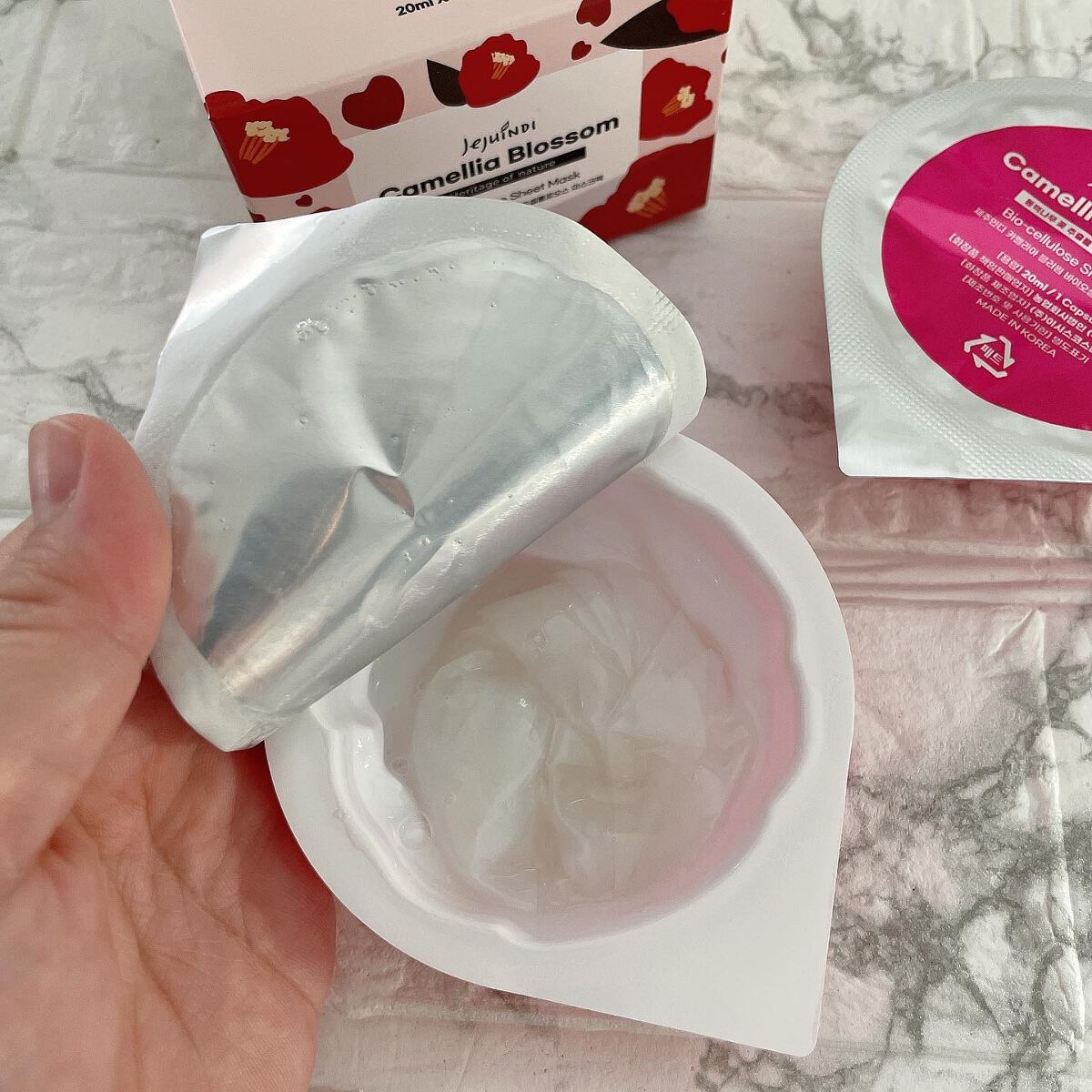 カメリアブロッサムマスクパック/コリアビバリ/シートマスク・パックを使ったクチコミ（3枚目）