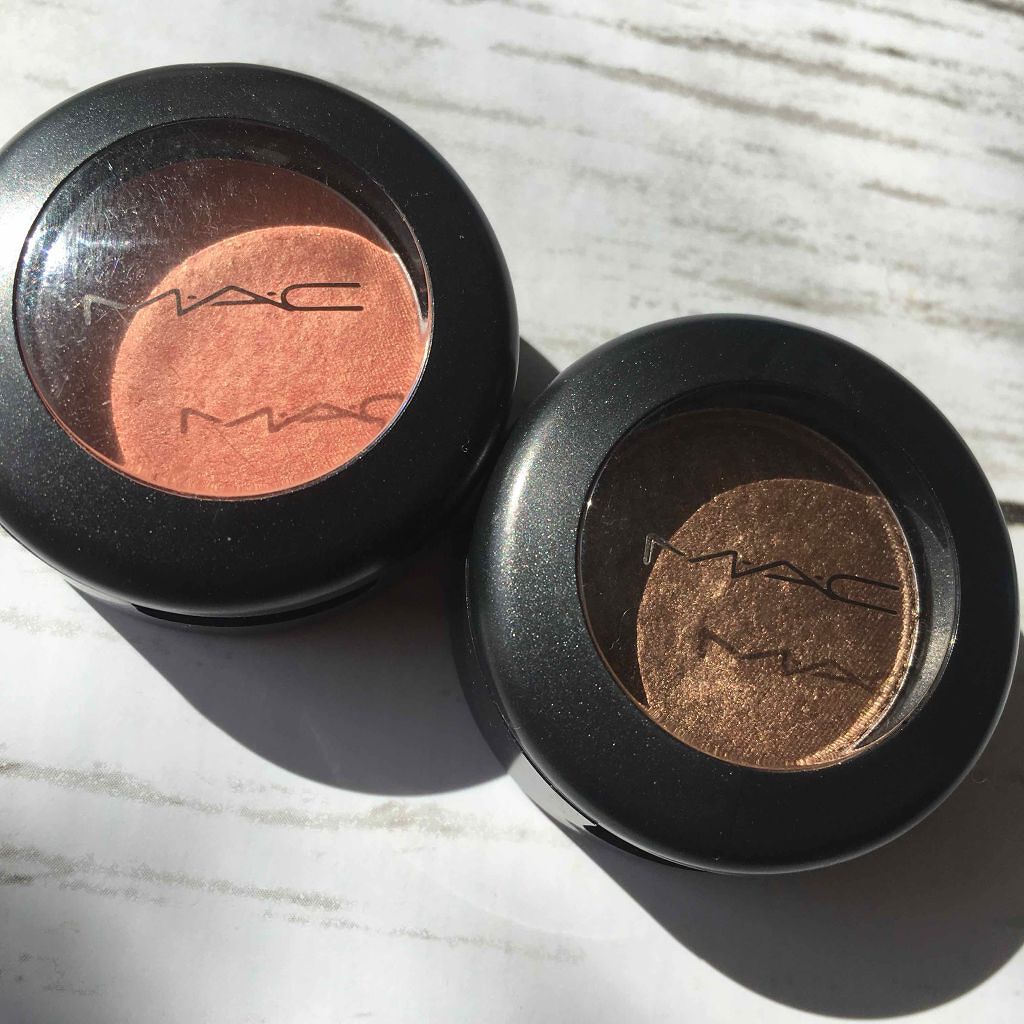 スモール アイシャドウ テンプティング/M・A・C/単色アイシャドウを使ったクチコミ（1枚目）