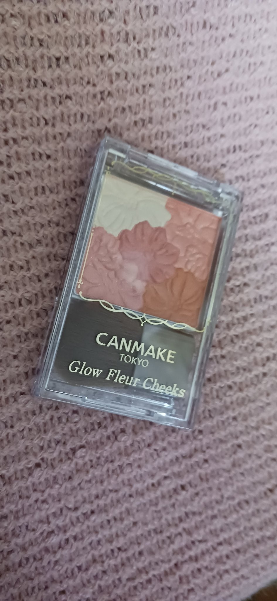 グロウフルールチークス/キャンメイク/パウダーチークを使ったクチコミ(1枚目)