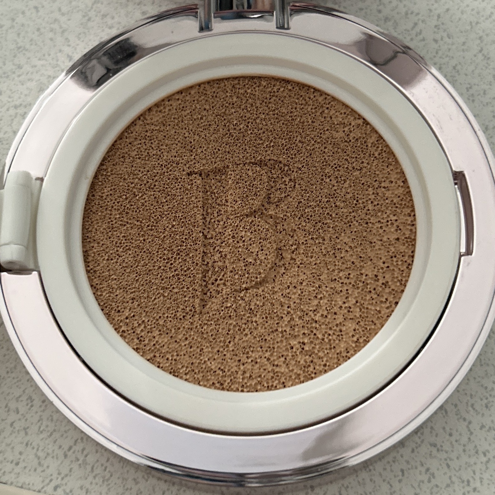 カバーリシャス アルティメット ホワイトクッション/BANILA CO/クッションファンデーションを使ったクチコミ（1枚目）