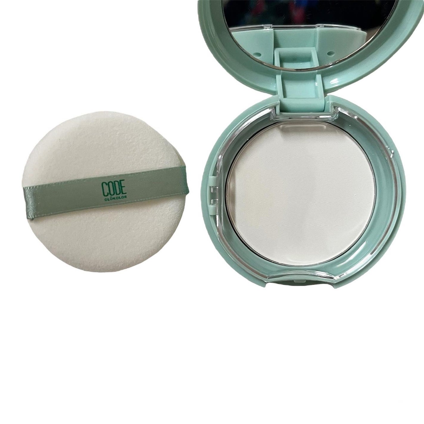 オイルカットパクト/CODE GLO KOLOR/プレストパウダーを使ったクチコミ(2枚目)