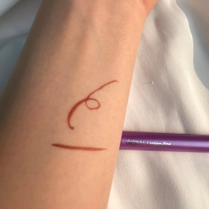 「密着アイライナー」ショート筆リキッド/デジャヴュ/リキッドアイライナーを使ったクチコミ(2枚目)