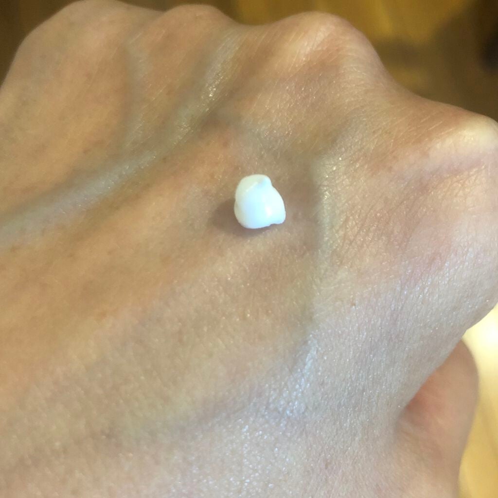 jelly_beans on LIPS 「即買してほしい★ドルガバの下地トーンアップと肌の輝き方が半端な..」(2枚目)