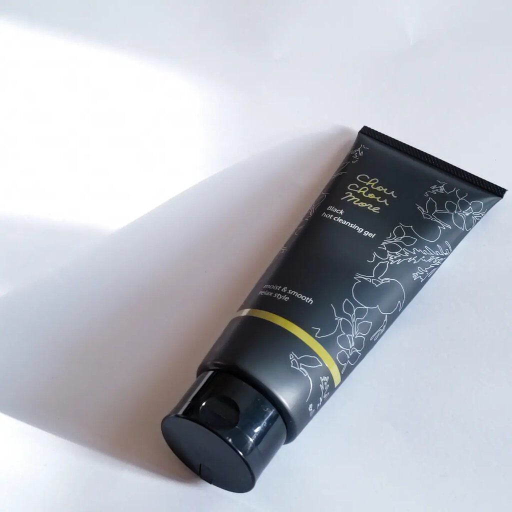 aki on LIPS 「❥炭・クレイ✕温感温感ジェルがじんわりと毛穴を広げ炭・クレイが..」(2枚目)