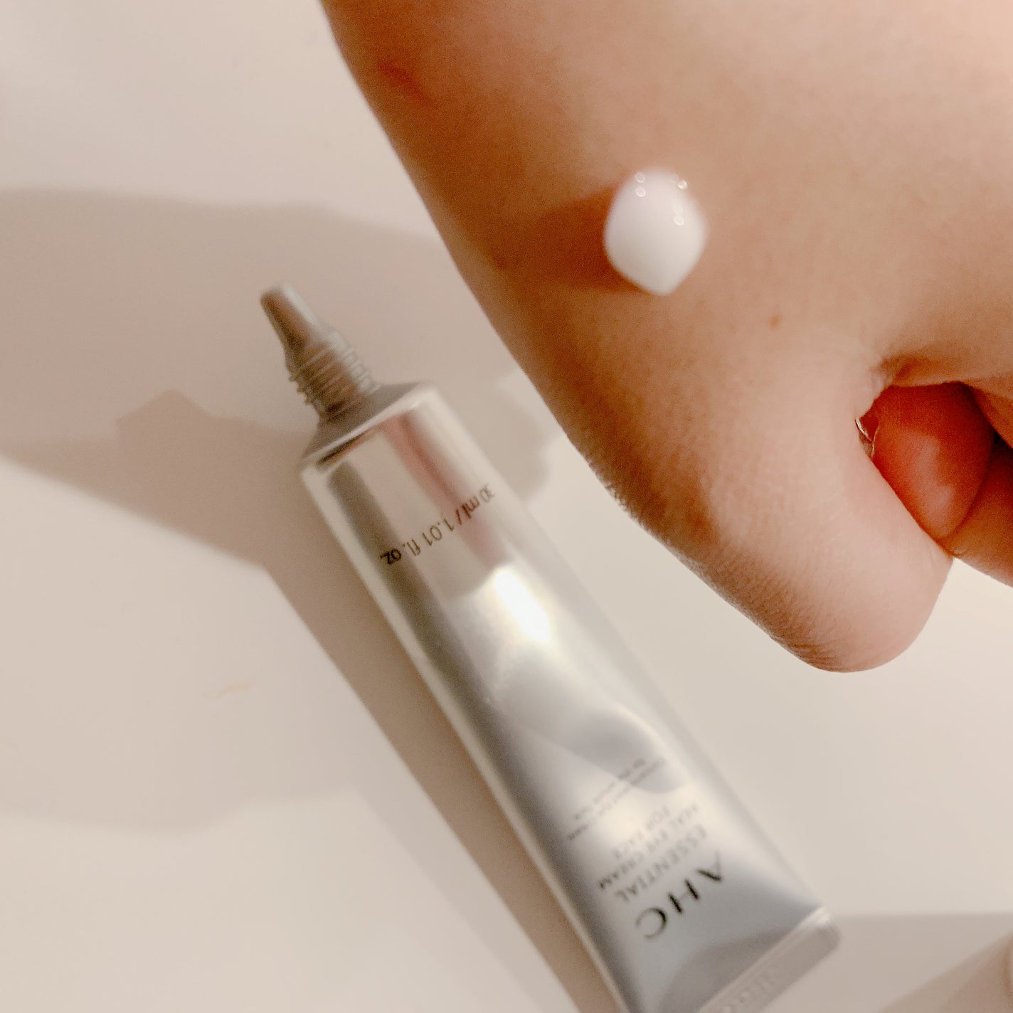 エッセンシャル リアル アイクリーム フォーフェイス/AHC/アイケア・アイクリームを使ったクチコミ(3枚目)