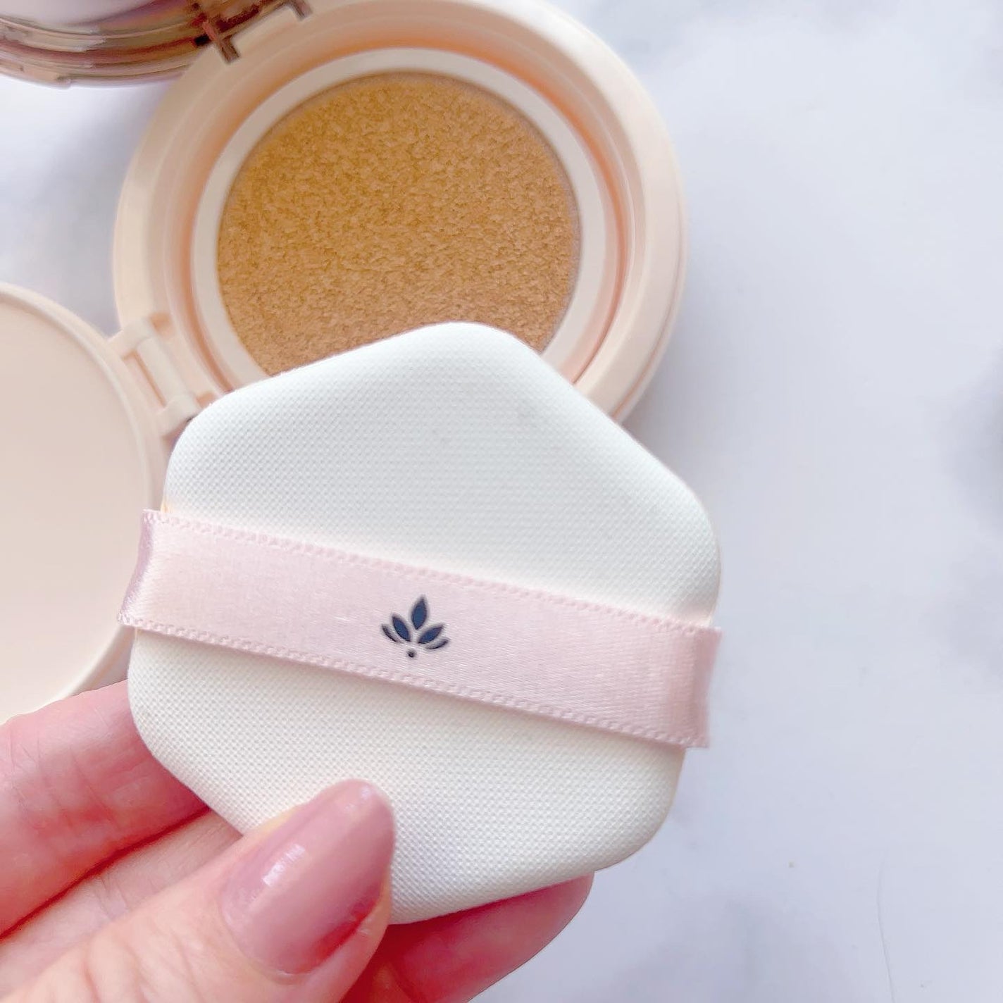 RJ エクセレント 薬用エッセンスインクッション BB/アピセラピーコスメティクス/クッションファンデーションを使ったクチコミ(7枚目)