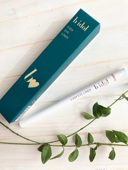 イージーeyeライナーR/b idol/ペンシルアイライナーを使ったクチコミ(1枚目)