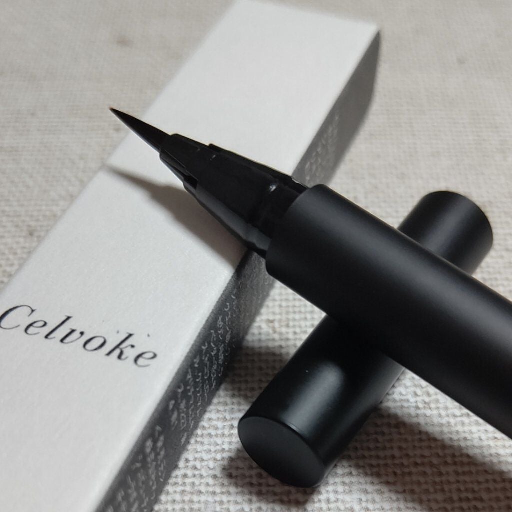 シュアネス アイライナーリキッド C/Celvoke/リキッドアイライナーを使ったクチコミ(2枚目)