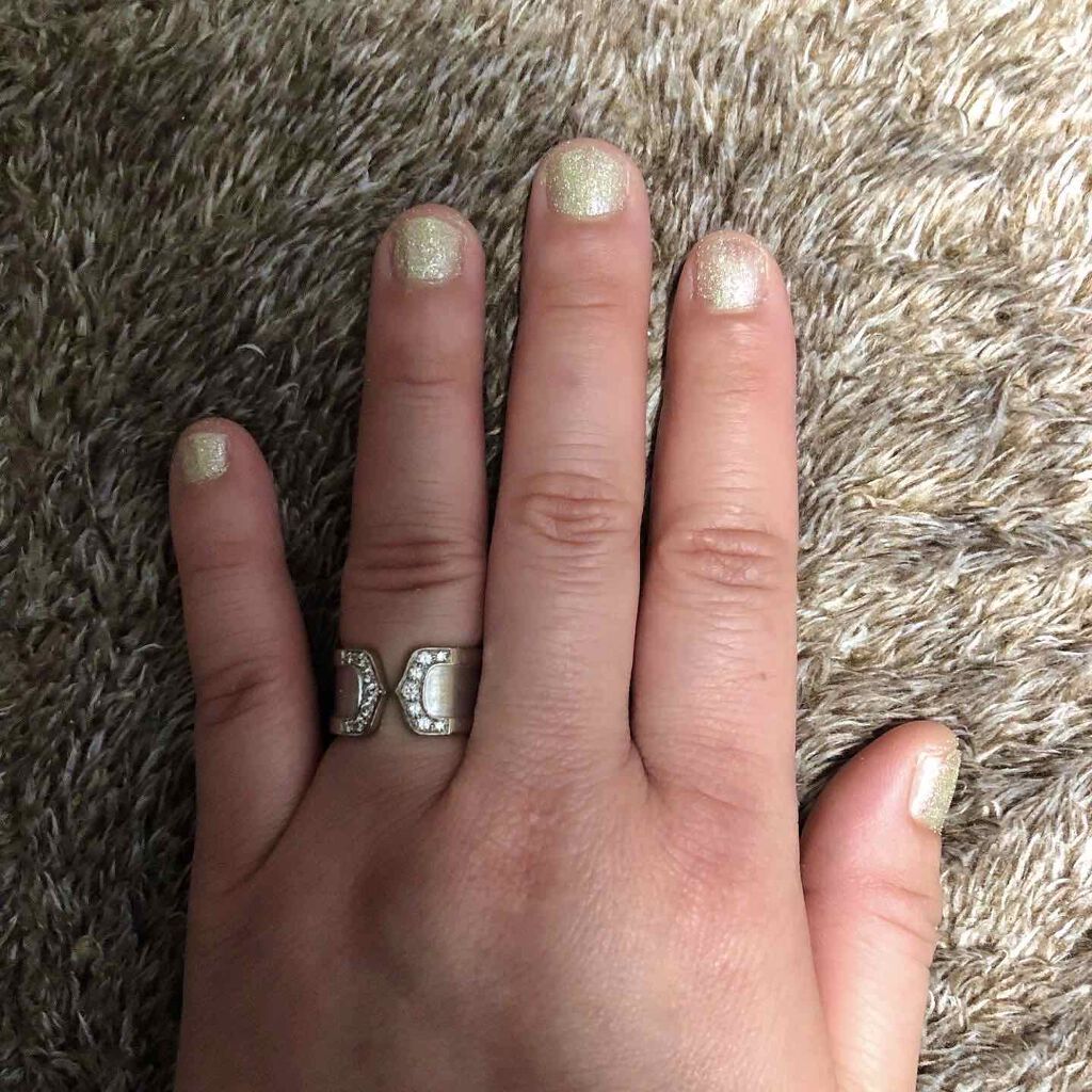 ネイルホリック フローズンシュガー GR760/ネイルホリック/マニキュアを使ったクチコミ（2枚目）