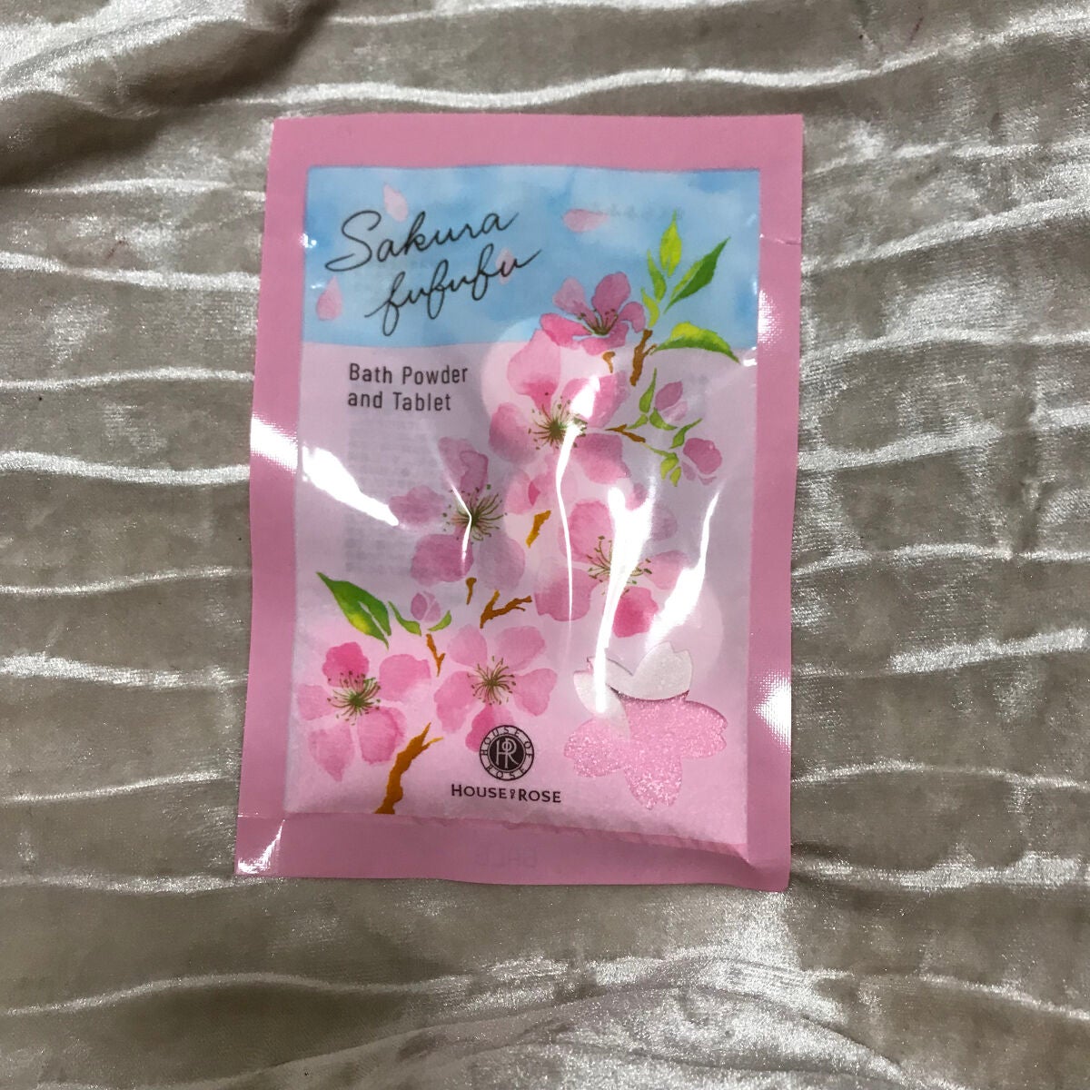 さくらふふふ バスパウダー&タブレット/ハウス オブ ローゼ/炭酸系入浴剤を使ったクチコミ(1枚目)