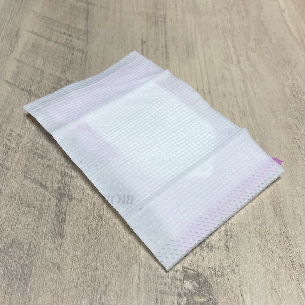 さらさらパウダーシート さわやかせっけんの香り/ビオレ/ボディシートを使ったクチコミ(3枚目)