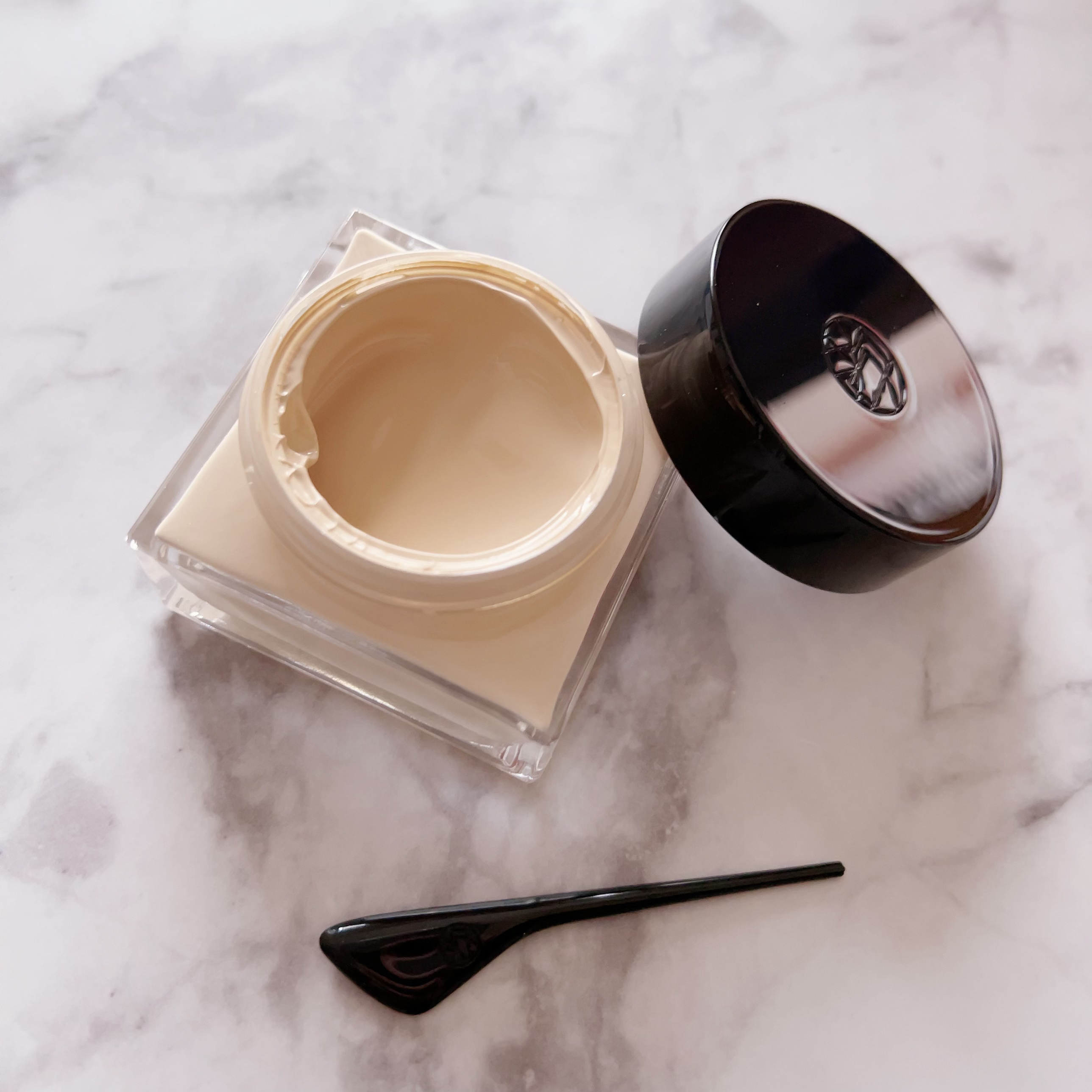 アンリミテッド ケア セラムイン クリーム ファンデーション 674/shu uemura/クリーム・エマルジョンファンデーションを使ったクチコミ（3枚目）