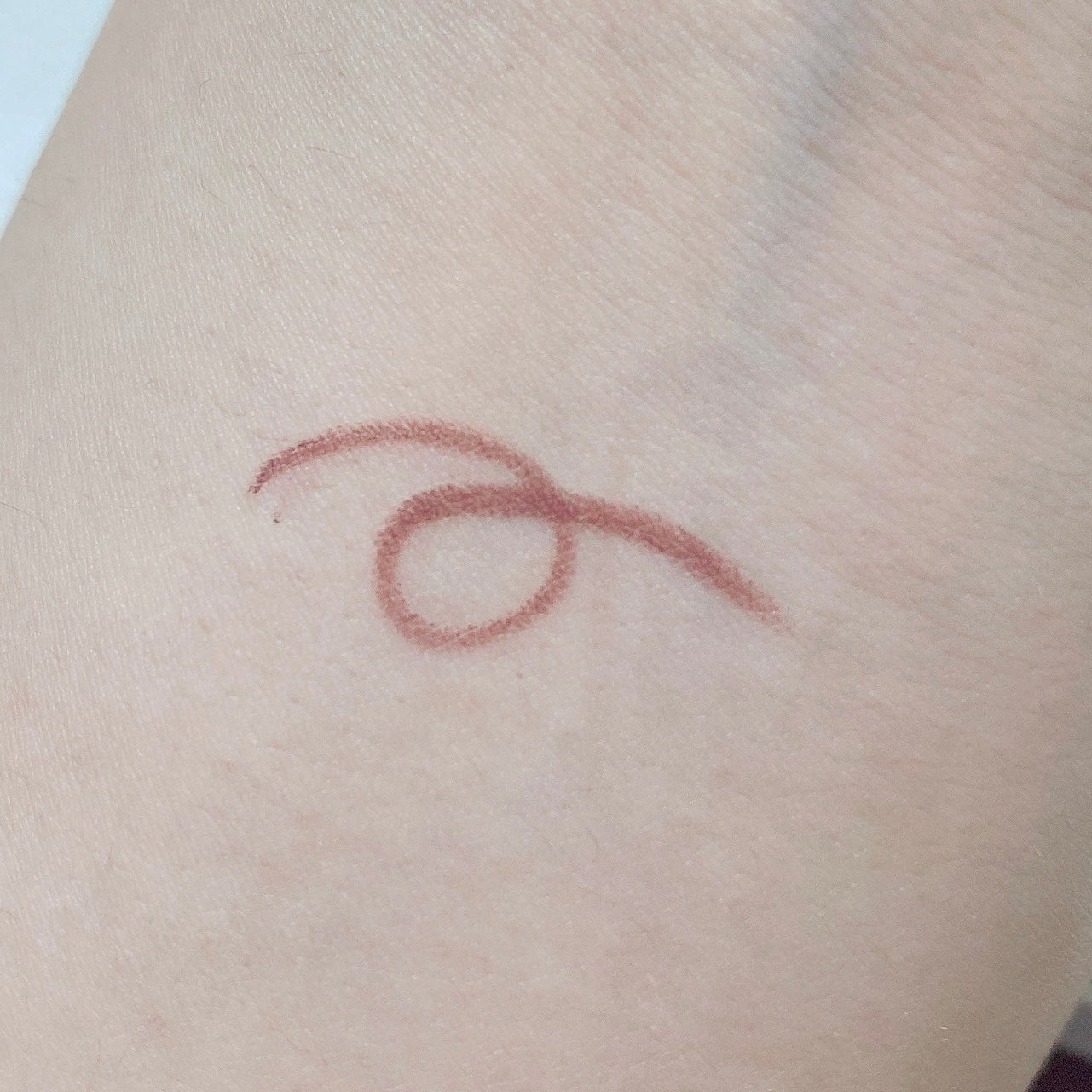 「密着アイライナー」極細クリームペンシル/デジャヴュ/ペンシルアイライナーを使ったクチコミ(2枚目)