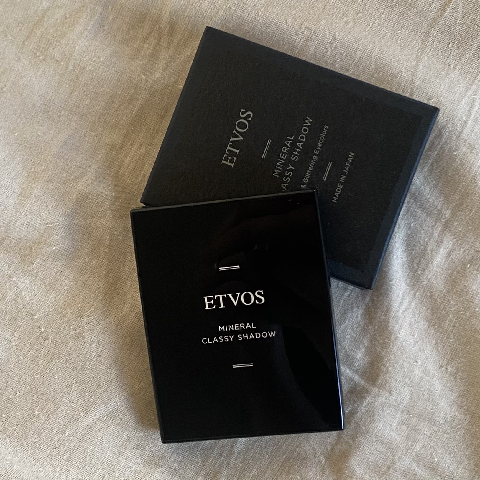 ミネラルクラッシィシャドー/エトヴォス/アイシャドウパレットを使ったクチコミ（2枚目）
