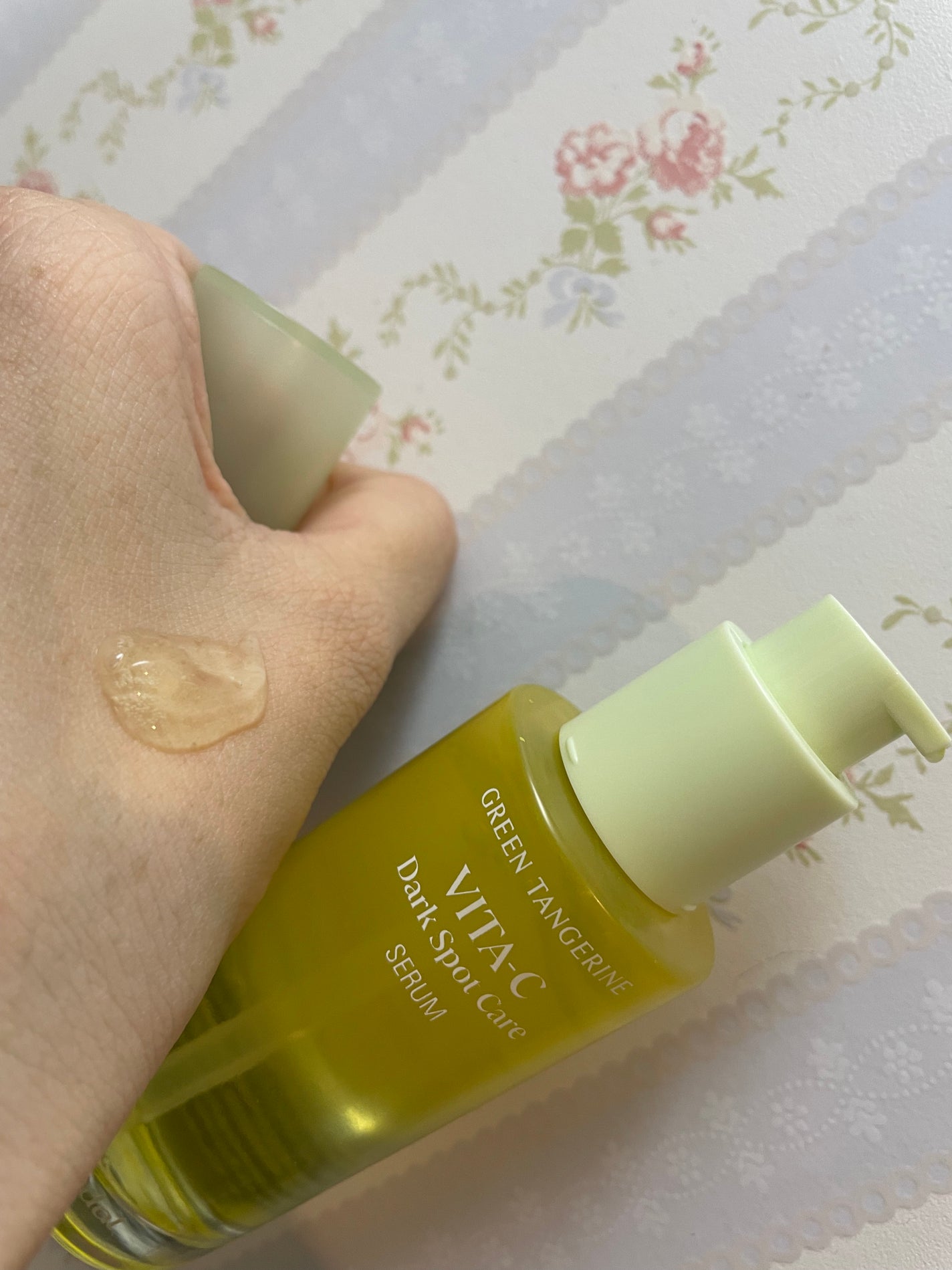 グリーンタンジェリン ビタC ダークスポットケアセラム/goodal/美容液を使ったクチコミ(1枚目)