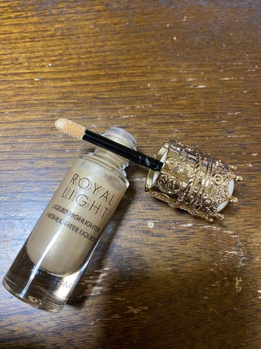 ロイヤルライト リキッドハイライター 1 DIVINE GOLD/DOLCE&GABBANA BEAUTY/リキッドハイライトを使ったクチコミ（3枚目）