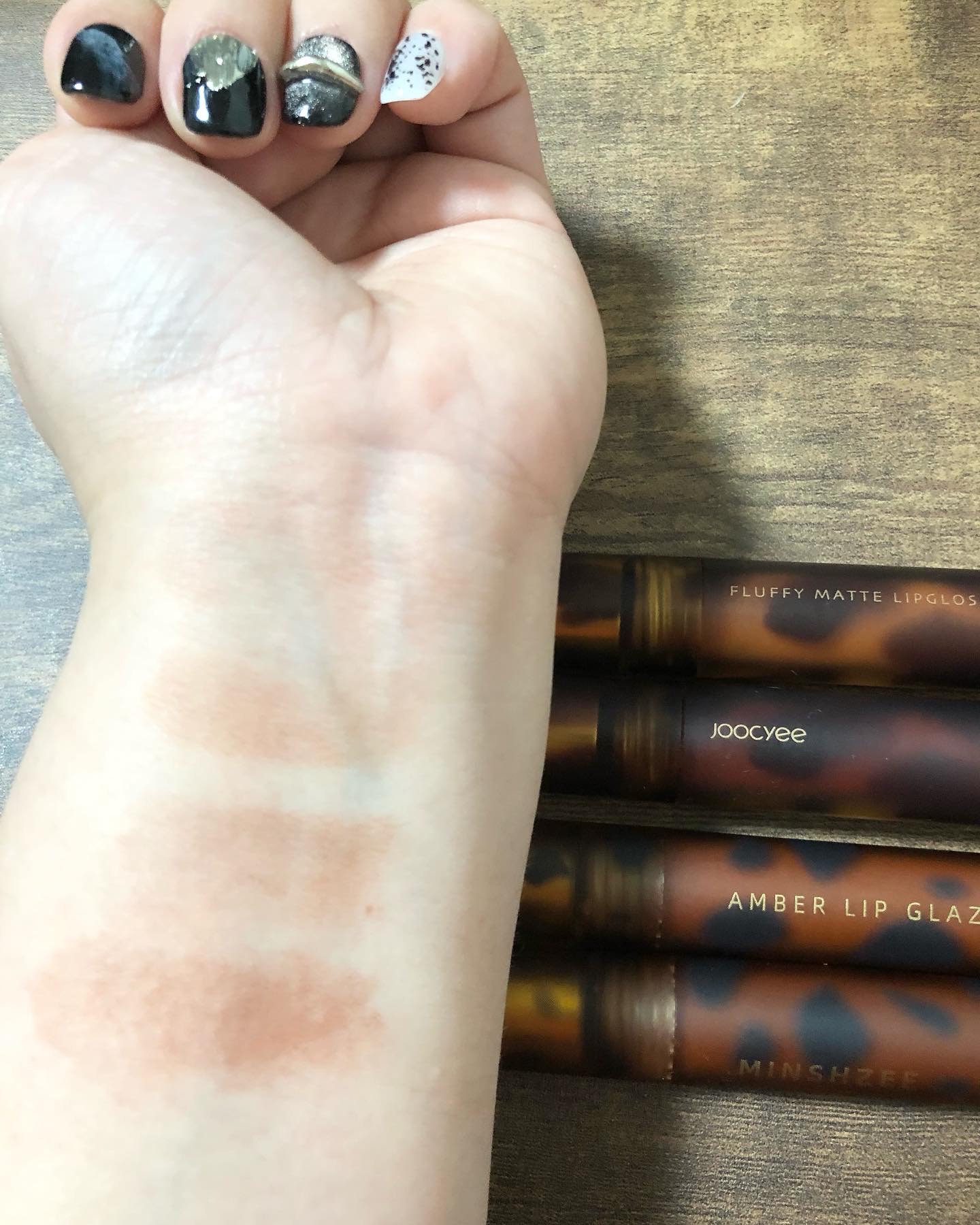 アンバーリップグレーズ/MINSHZEE/口紅を使ったクチコミ（2枚目）