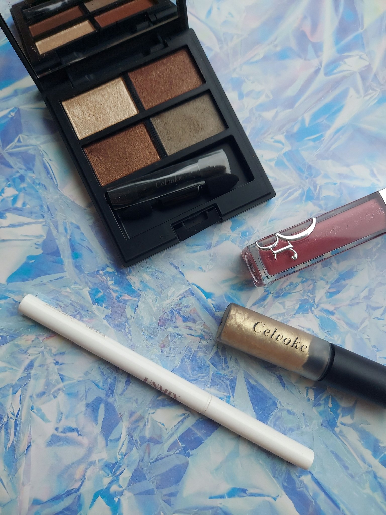 インフィニトリ― グリマーリキッド 03 ゴールドレイン/Celvoke/リキッドアイシャドウを使ったクチコミ（1枚目）