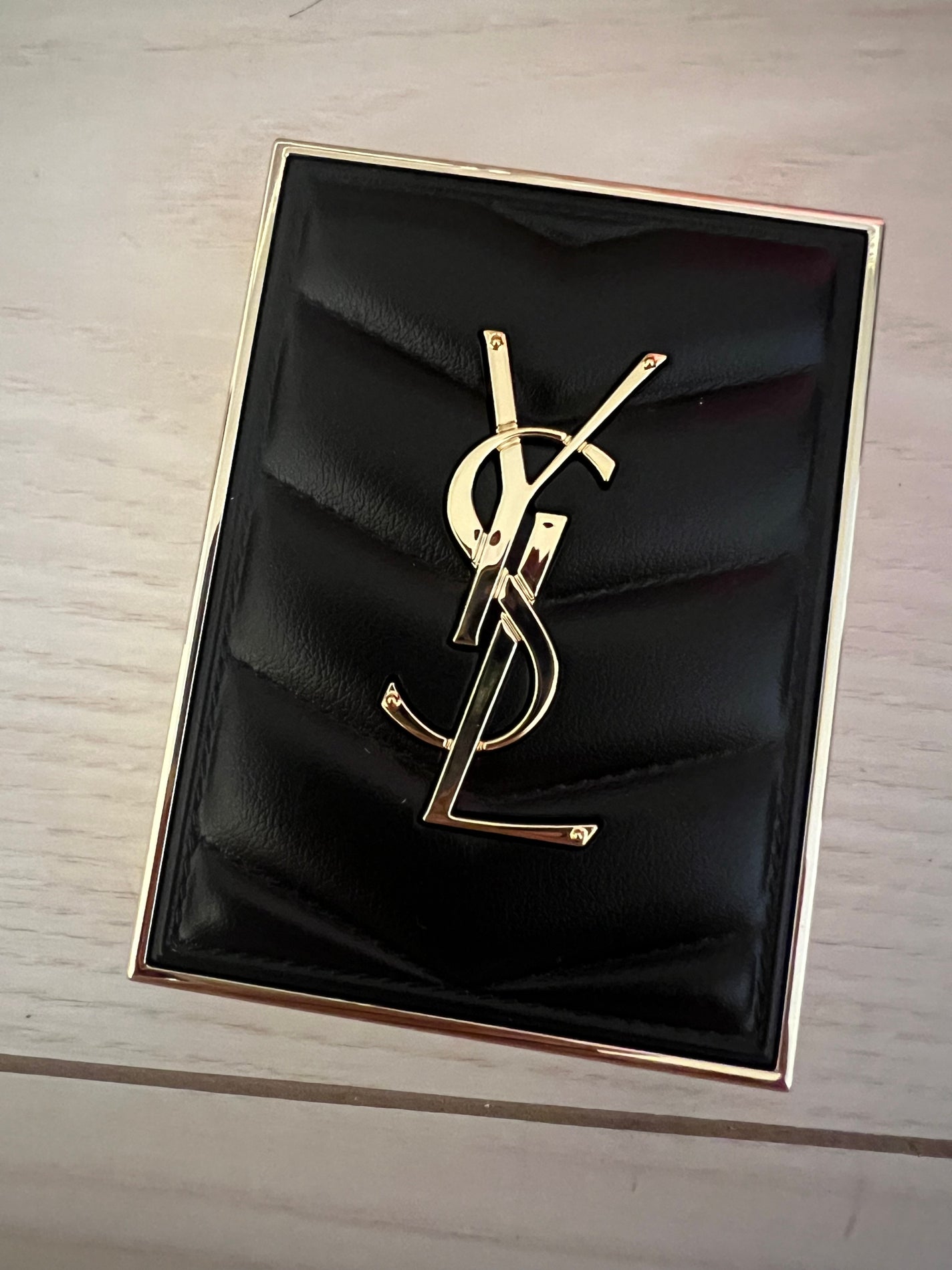 クチュール ミニ クラッチ/YVES SAINT LAURENT BEAUTE/アイシャドウパレットを使ったクチコミ(1枚目)