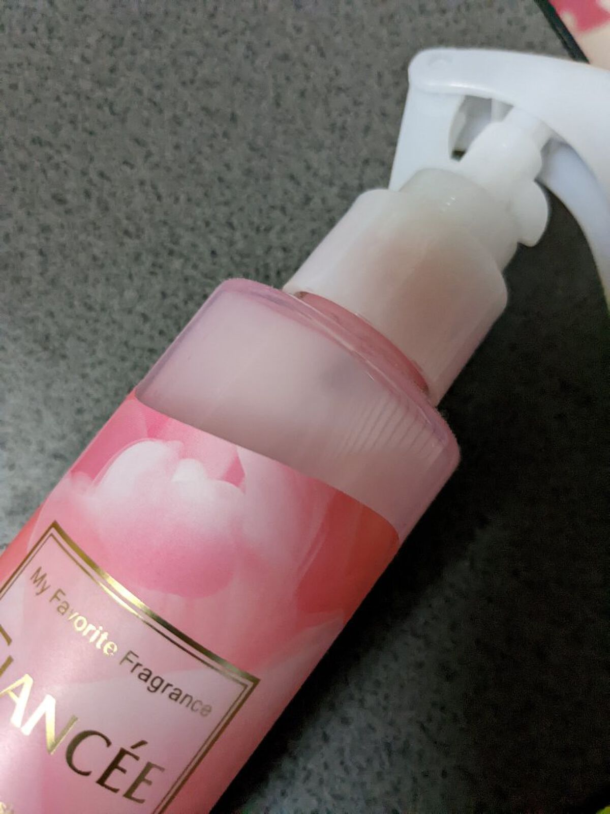 フレグランスヘアミスト ピュアメロウシャンプー/フィアンセ/ヘアミストを使ったクチコミ（2枚目）