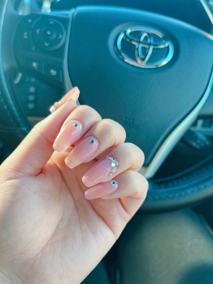 おこめ on LIPS 「シンプルネイルseria:ヌーディコーラルSHIEN:パーツ ..」(1枚目)