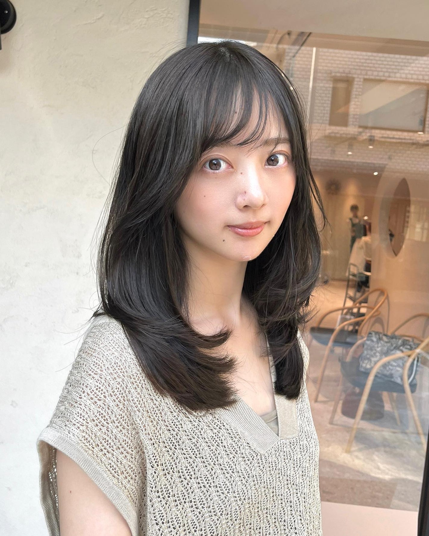 HARUNA on LIPS 「たっぷりレイヤー♡鎖骨辺りからスタートした、大人上品なレイヤー..」(5枚目)