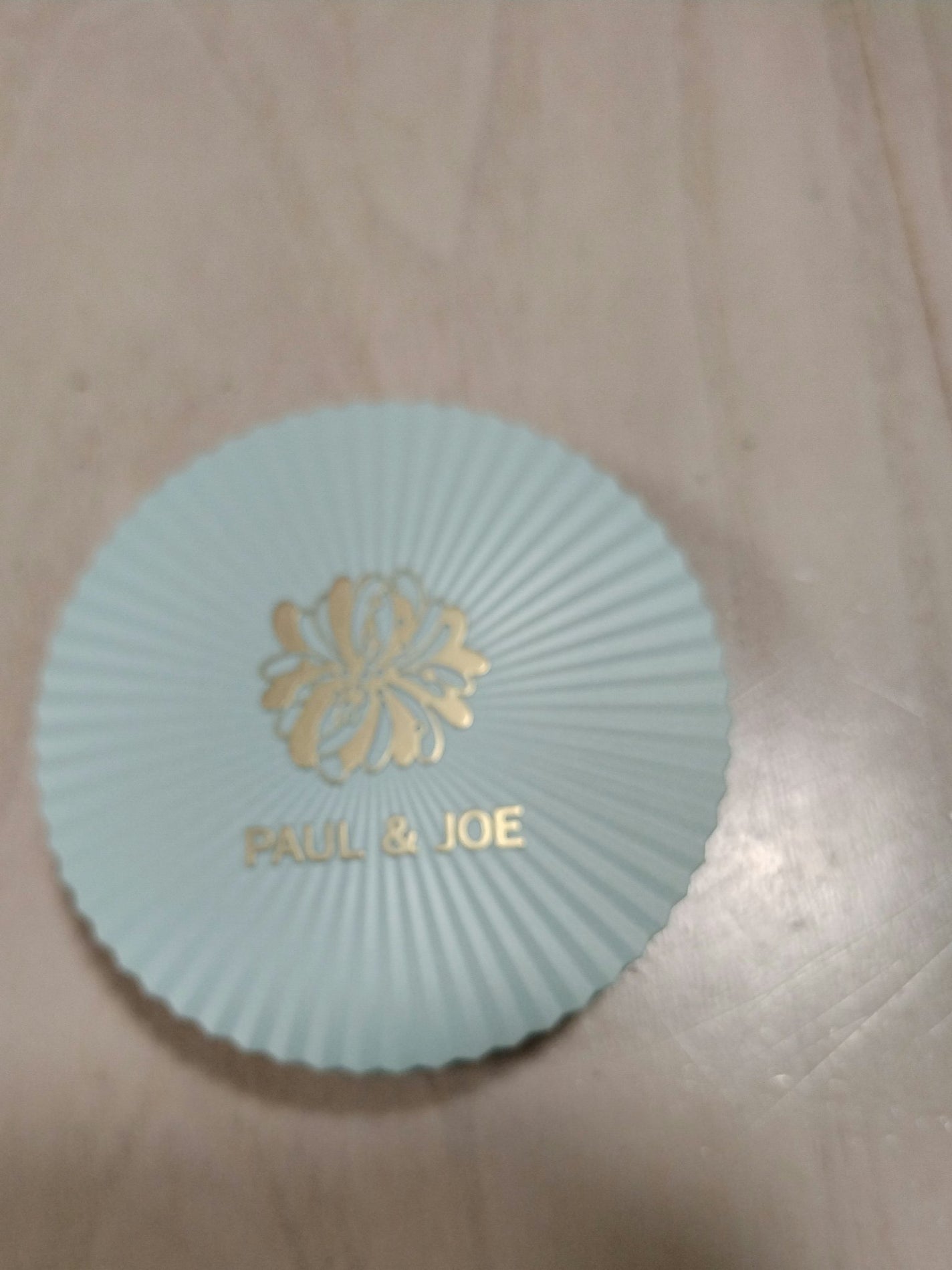 プロテクティング フェイス パウダー/PAUL & JOE BEAUTE/プレストパウダーを使ったクチコミ(1枚目)