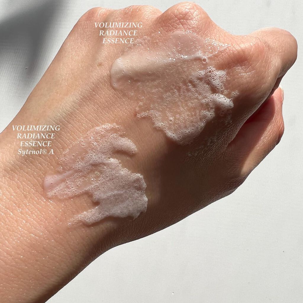 ボリューマイジング ラディアンス エッセンス/LAVIEN/美容液を使ったクチコミ（3枚目）