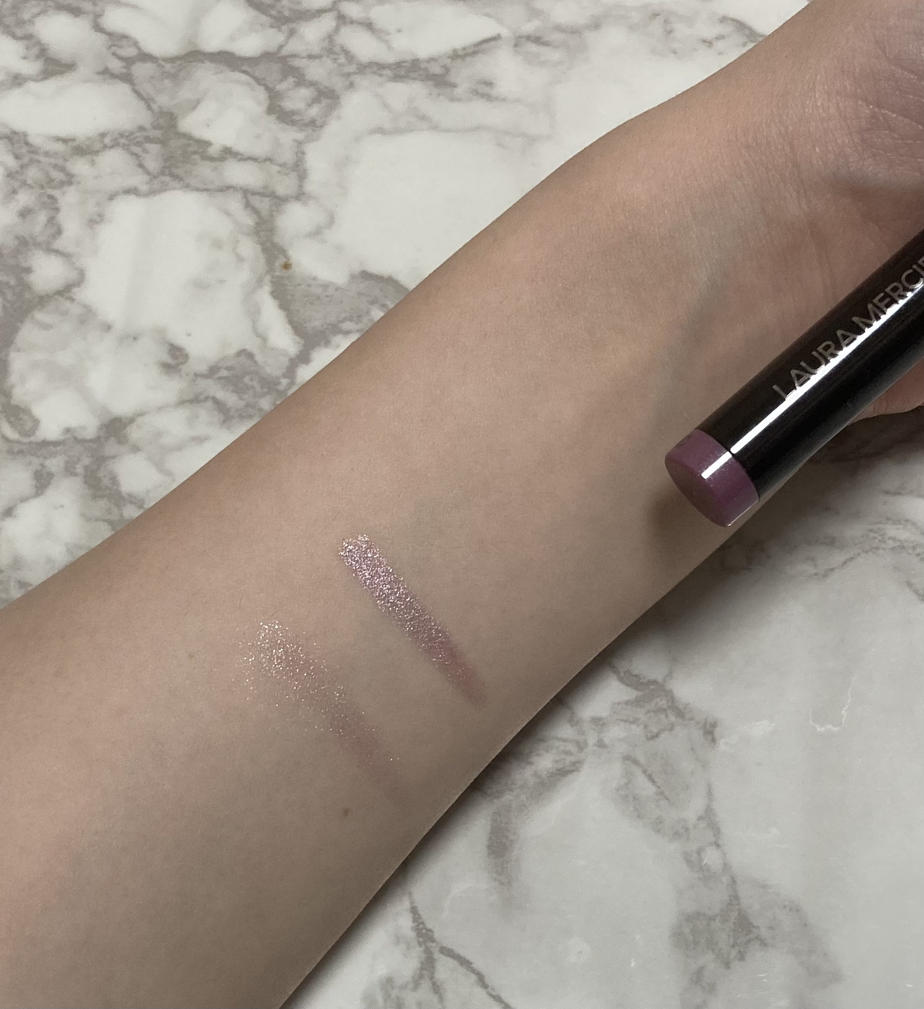 キャビアスティック アイカラー 06 ORCHID/ローラ メルシエ/スティックアイシャドウを使ったクチコミ（2枚目）